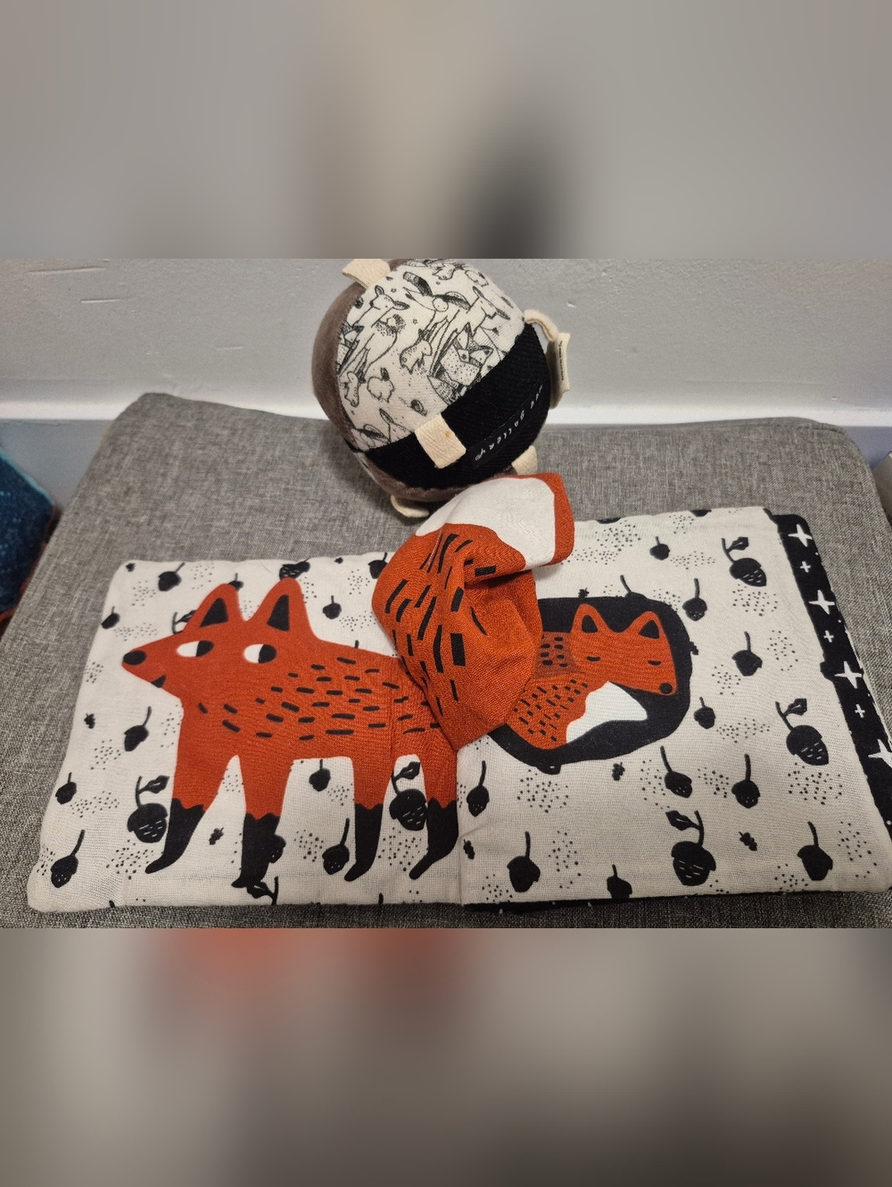 *5 Items for $25 Baby Items* Peekabo Forest Book And Ball